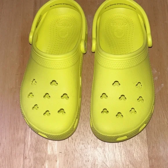 Disney Crocs - Picture 3 of 5